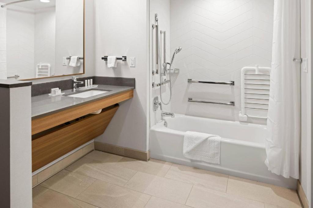 Fairfield Inn & Suites By Marriott San Diego Pacific Beach Екстериор снимка