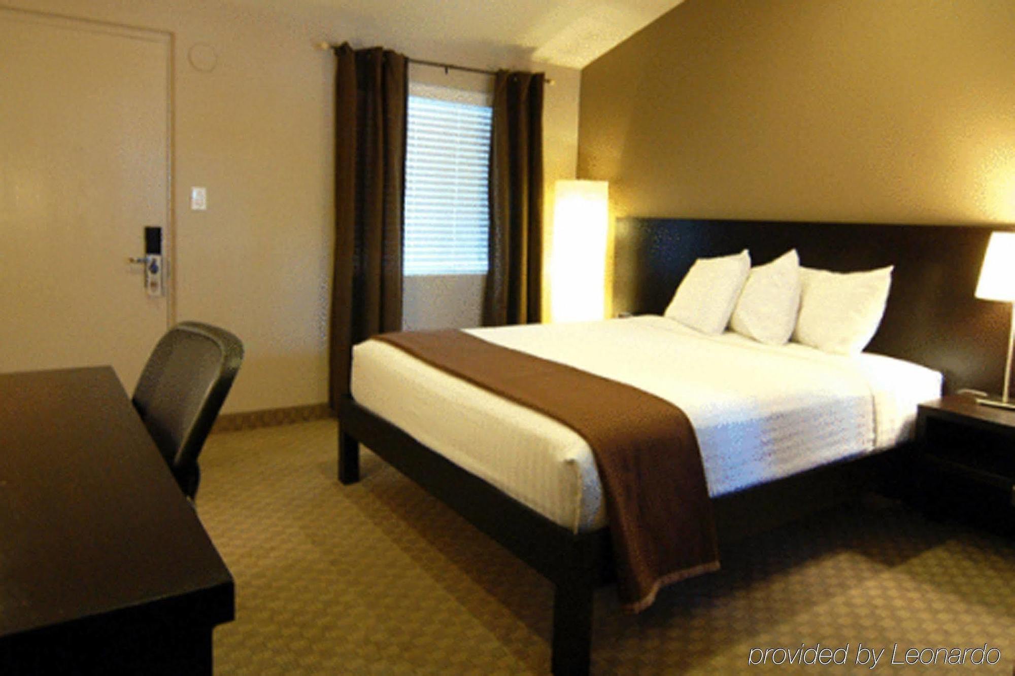 Fairfield Inn & Suites By Marriott San Diego Pacific Beach Стая снимка